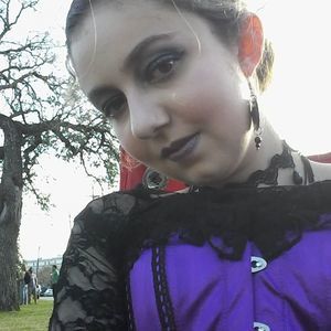 Meet your Posher, Elizabeth